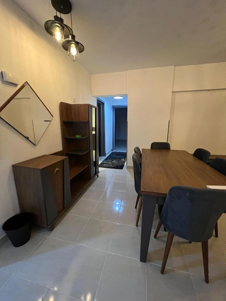 Mykhalil Luxury Lifestyle Apartment *
