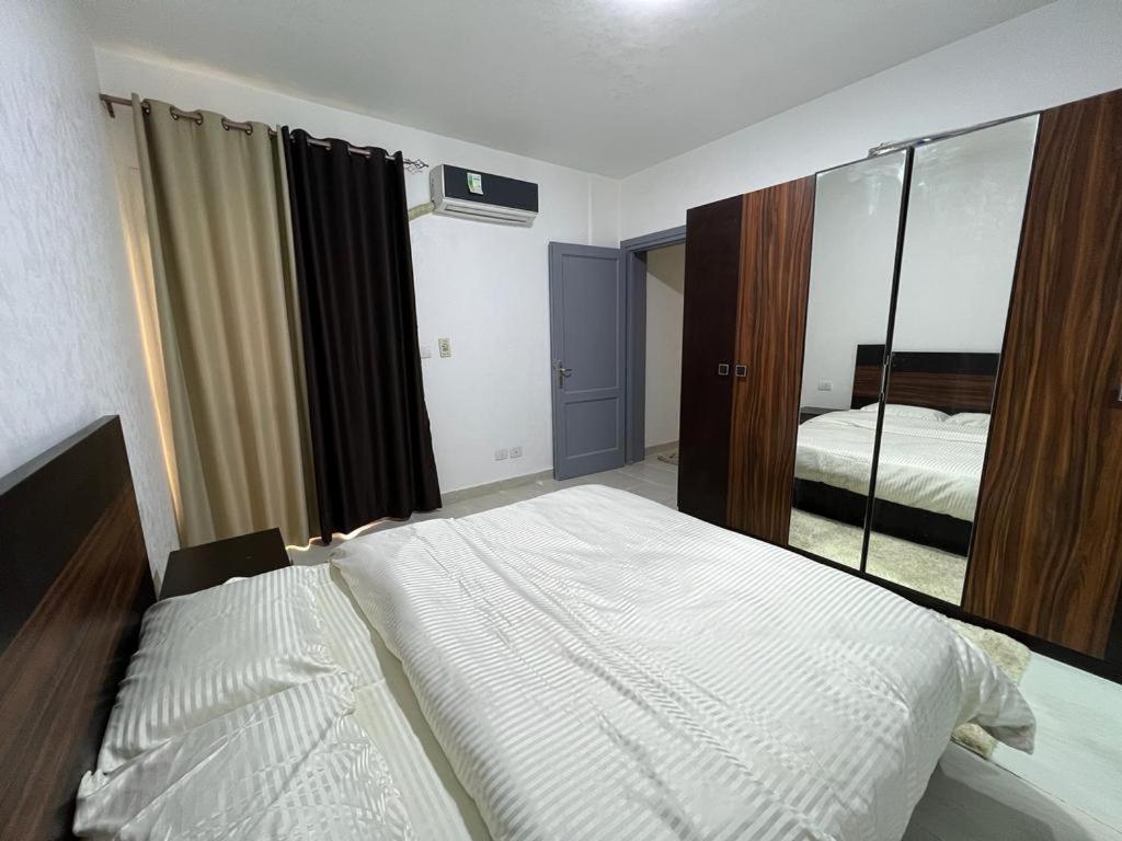 Apartment Mykhalil Luxury Lifestyle